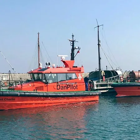 Romantisk Feriehus 100 Meter Taet Pa Havet