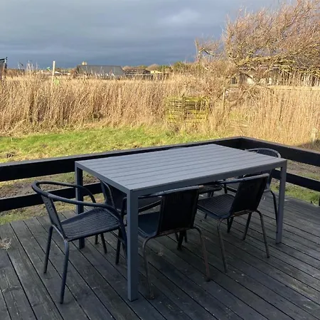 Romantisk Feriehus 100 Meter Taet Pa Havet 別荘 Yderby